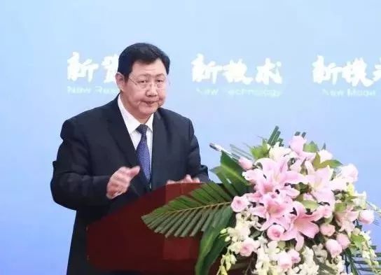 中国拍卖行业协会余平会长